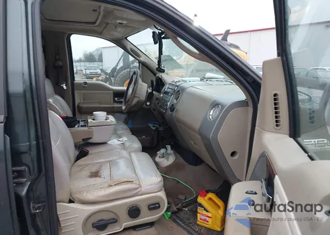 2004 Ford F-150 Lariat/Xlt from USA, damaged, VIN 1FTPW12574KA65658